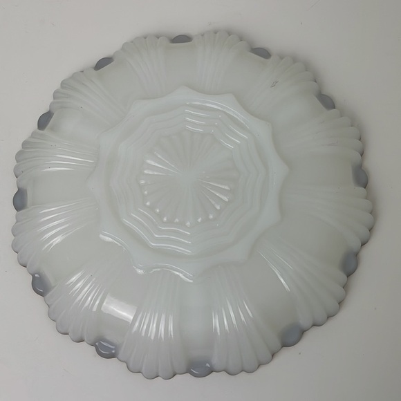 Milk Glass Gold Trim Divided Dish - Picture 4 of 6